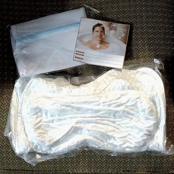Luxury Bath Pillow With Cover - Picture 7 of 7